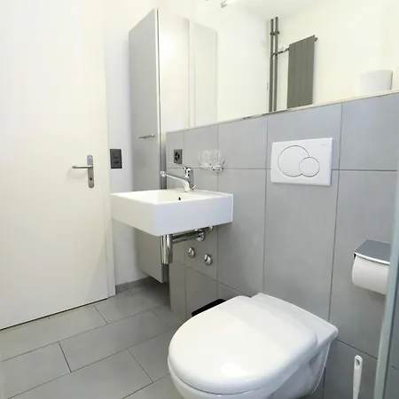 Steps From Sihlcity Free Parking Dining And Transit Apartamento Zúrich