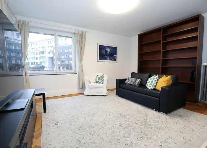 Steps From Sihlcity Free Parking Dining And Transit Apartament Zurych